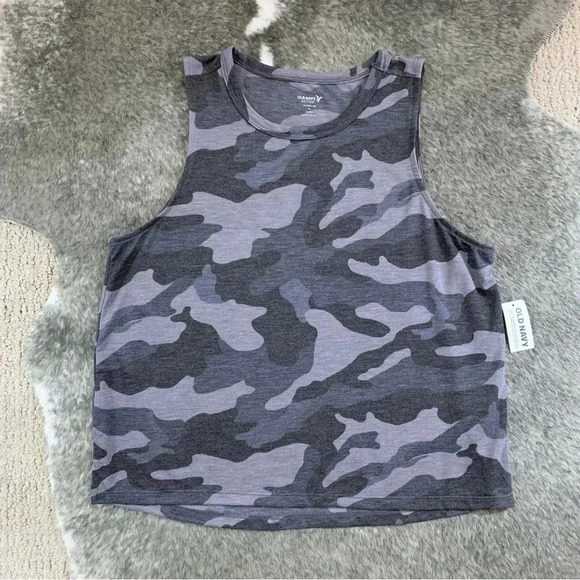 NWT Old Navy Active Camo Top - Picture 3 of 9